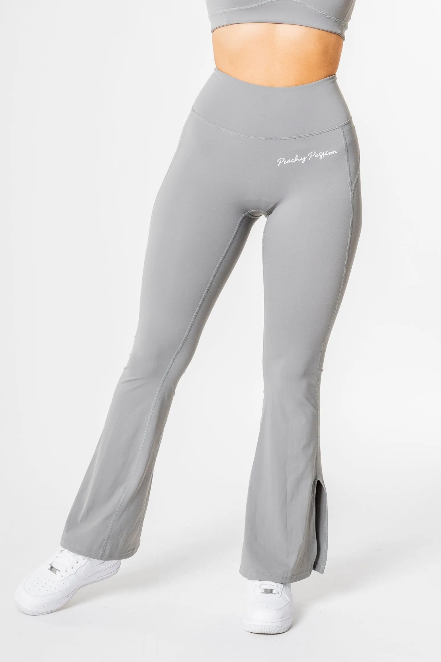 BLOOM Flared Leggings