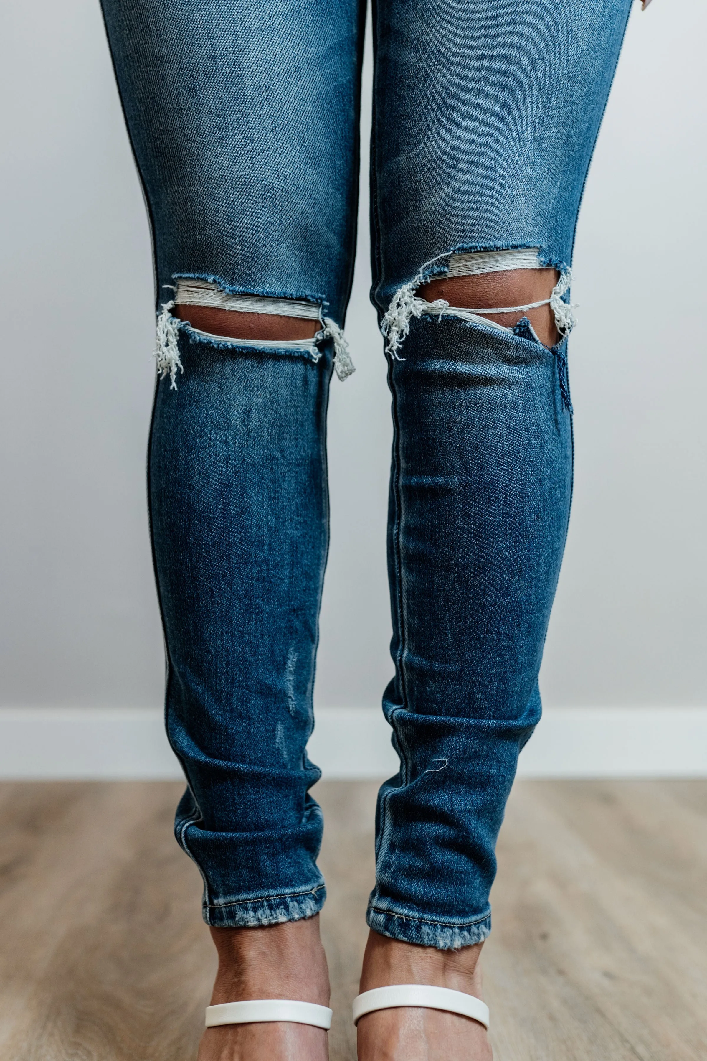 CLEARANCE - Parker Mid-Rise Ankle Skinny