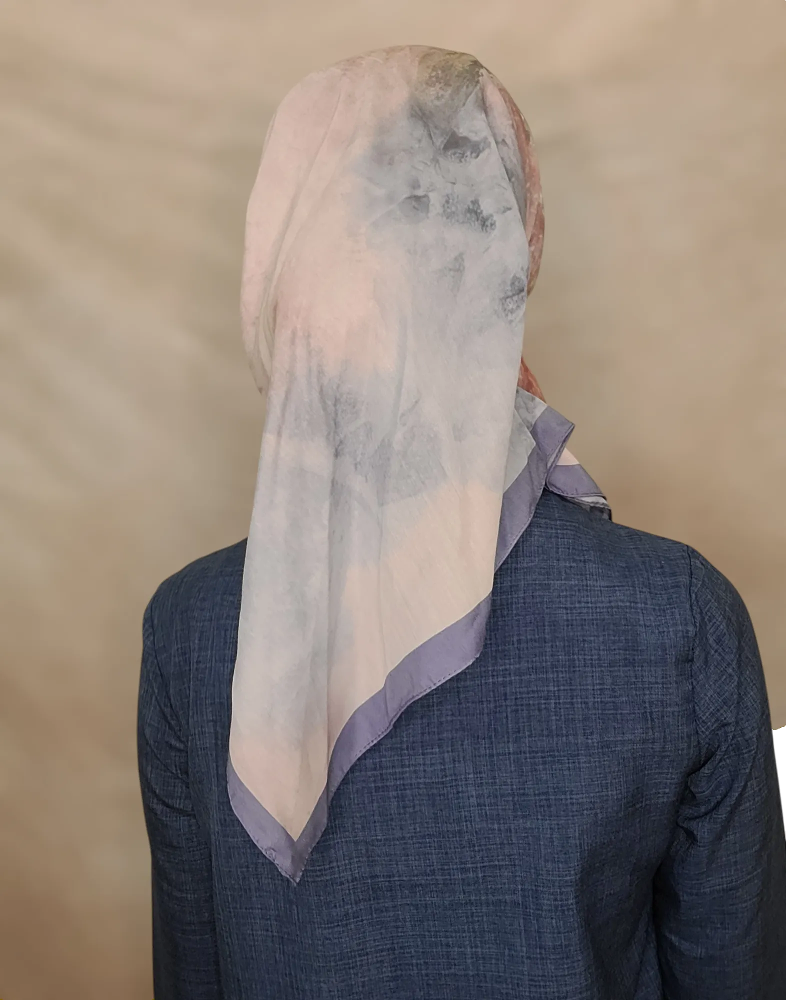 Colorpop Triangle Scarf With Grip