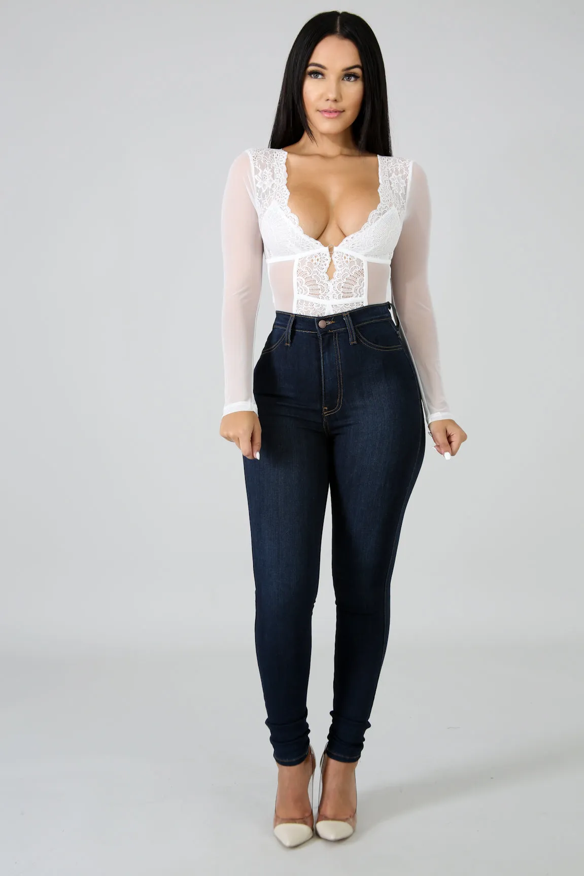 Simple Denim Exposure Jeans