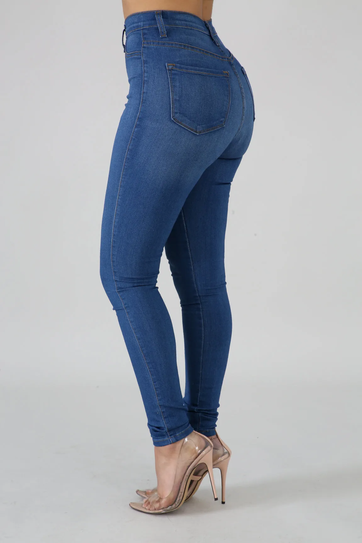 Simple Denim Exposure Jeans