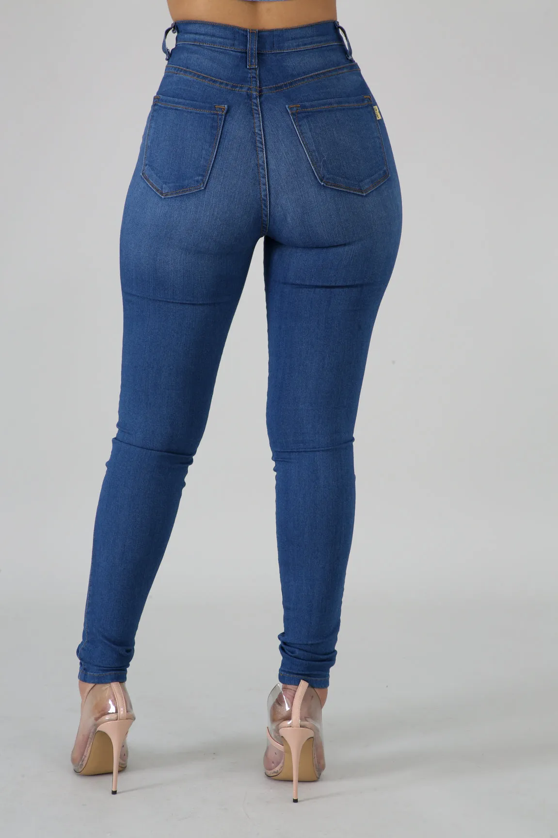 Simple Denim Exposure Jeans