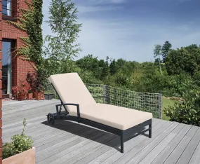 Vida Outdoor Chaise Lounge